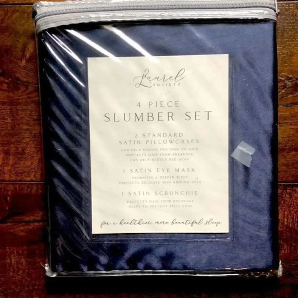 Laurel Society 4 piece satin pillowcases, 1 satin eye mask, 1 satin scrunching